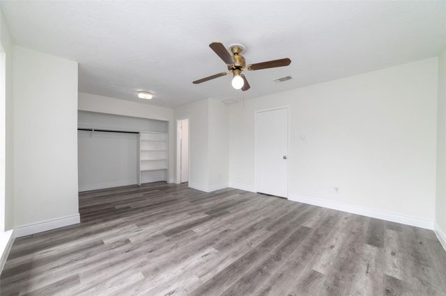 2106 Endicott Lane, Sugar Land, TX 77478