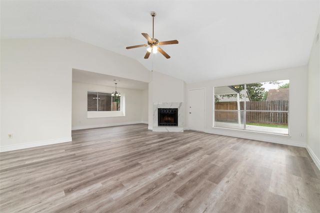 2106 Endicott Lane, Sugar Land, TX 77478
