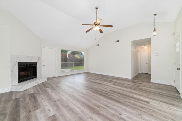 2106 Endicott Lane, Sugar Land, TX 77478