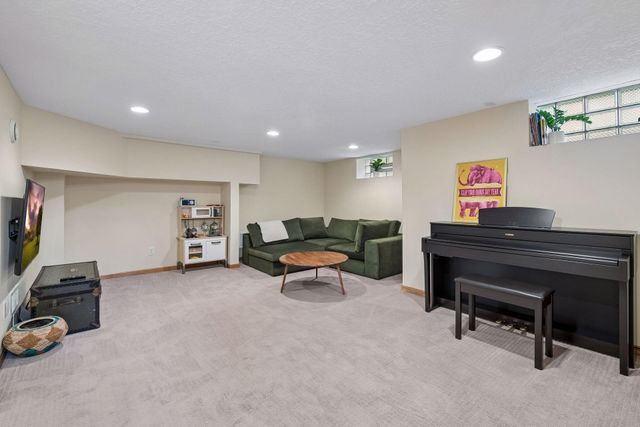4429 Knox Avenue N, Minneapolis, MN 55412