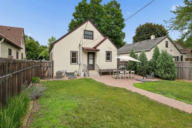 4429 Knox Avenue N, Minneapolis, MN 55412