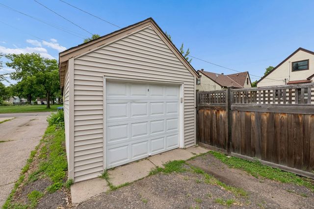 4429 Knox Avenue N, Minneapolis, MN 55412