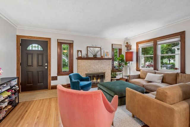4429 Knox Avenue N, Minneapolis, MN 55412
