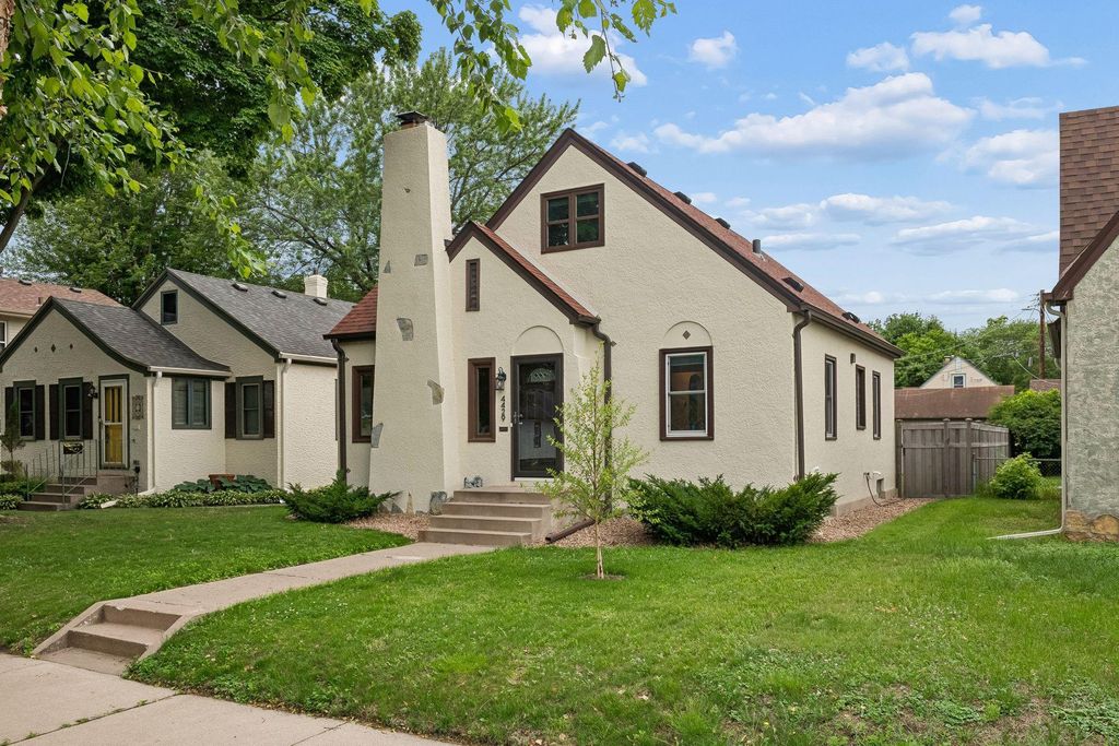 4429 Knox Avenue N, Minneapolis, MN 55412