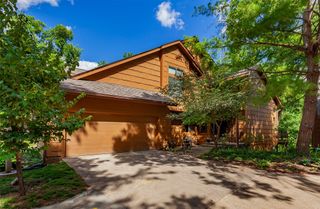 7052 Oak Brook Drive, Urbandale, IA 50322
