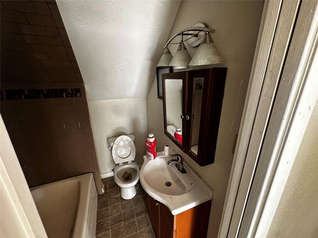 130 Caldwell Street, Baytown, TX 77520