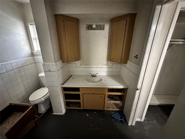 130 Caldwell Street, Baytown, TX 77520