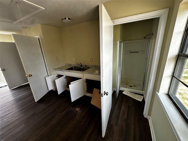 130 Caldwell Street, Baytown, TX 77520