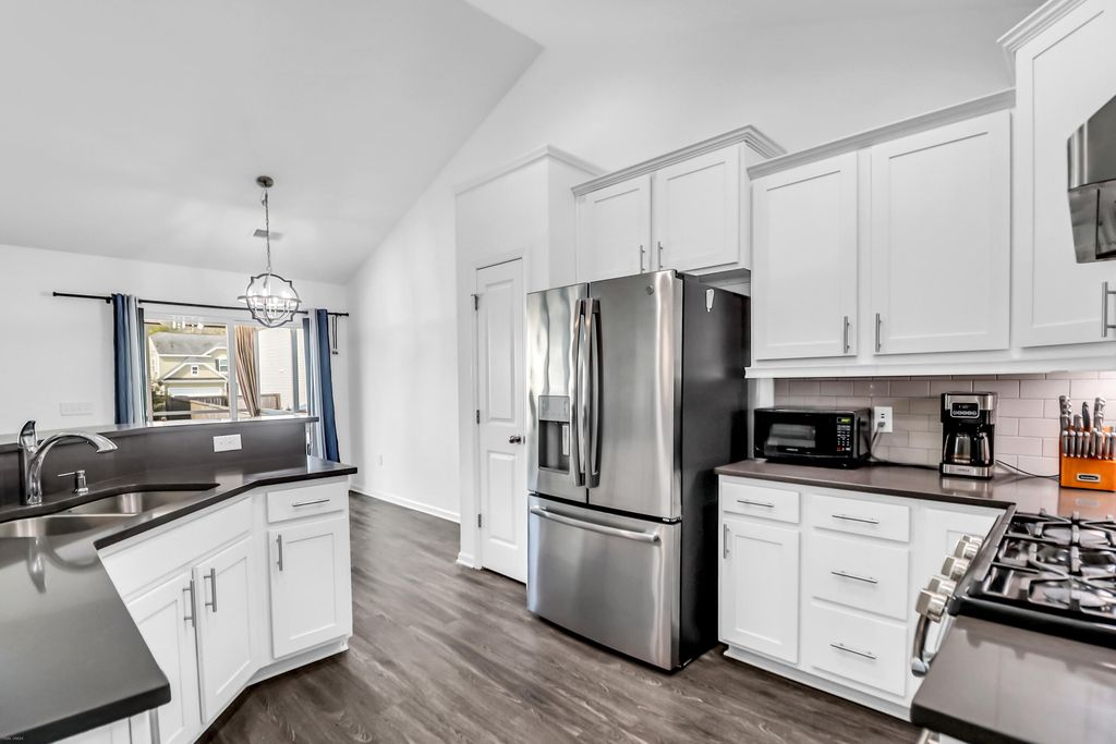 Image 15 of property listing at 303 Todder Trail, Goose Creek, SC 29445