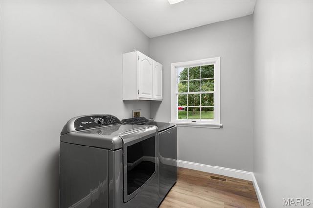 327 Woodmere Drive, St Charles, MO 63303