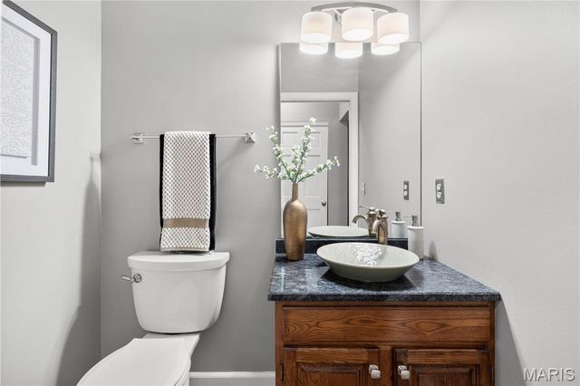 327 Woodmere Drive, St Charles, MO 63303
