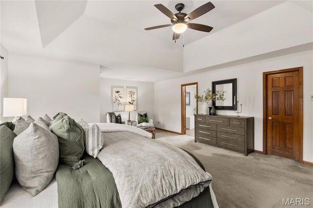 327 Woodmere Drive, St Charles, MO 63303