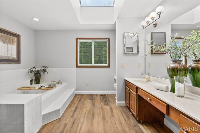 327 Woodmere Drive, St Charles, MO 63303