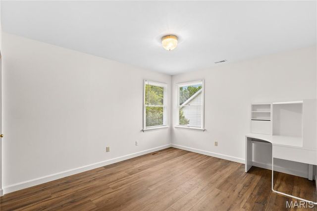 327 Woodmere Drive, St Charles, MO 63303
