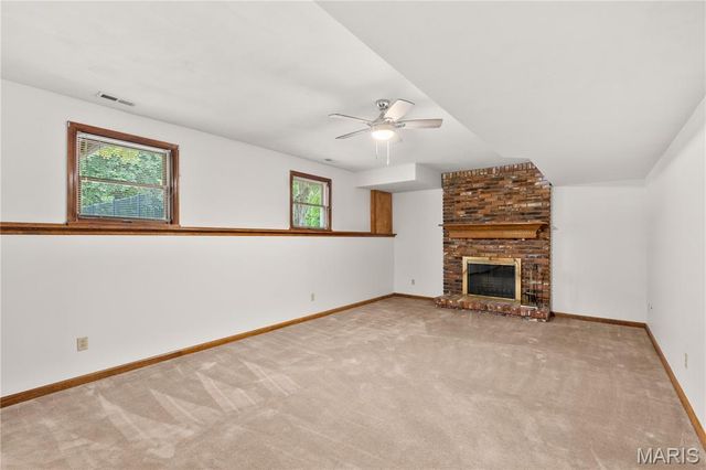 327 Woodmere Drive, St Charles, MO 63303