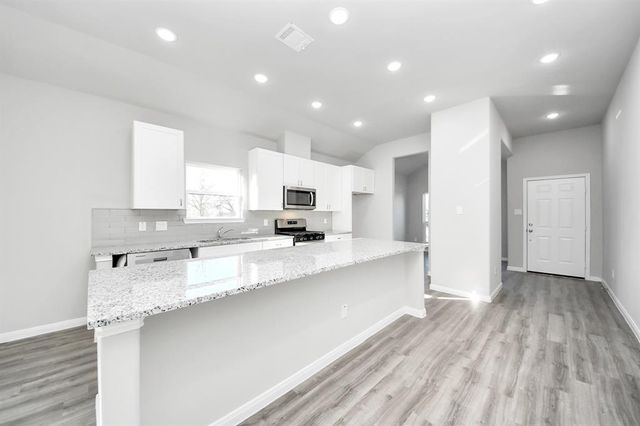 214 Spruce Lake Road, Houston, TX 77336