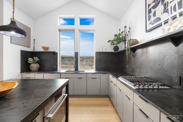 5793 S Brian Way, Boise, ID 83716