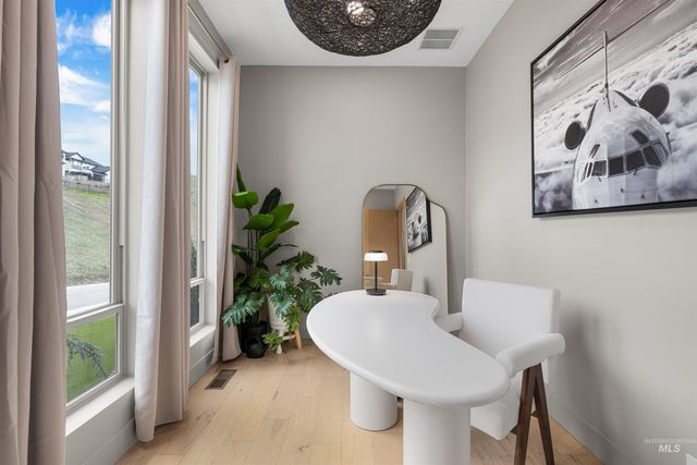 5793 S Brian Way, Boise, ID 83716