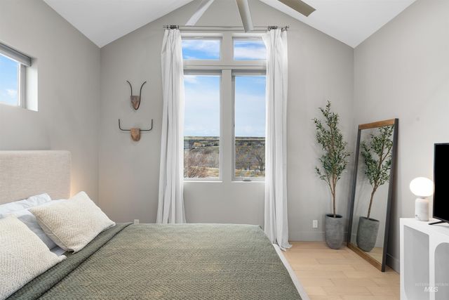 5793 S Brian Way, Boise, ID 83716