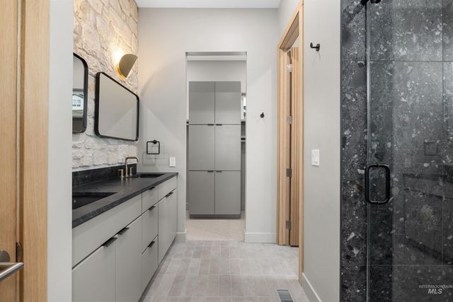 5793 S Brian Way, Boise, ID 83716