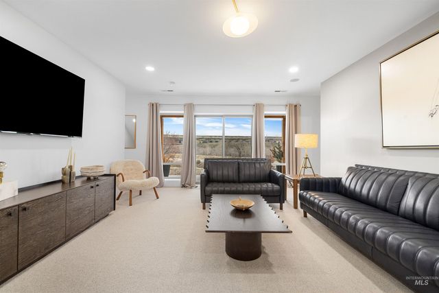 5793 S Brian Way, Boise, ID 83716