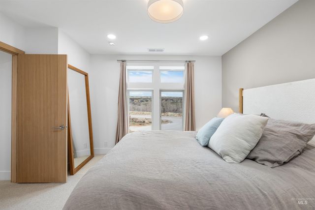 5793 S Brian Way, Boise, ID 83716