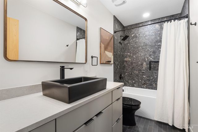 5793 S Brian Way, Boise, ID 83716