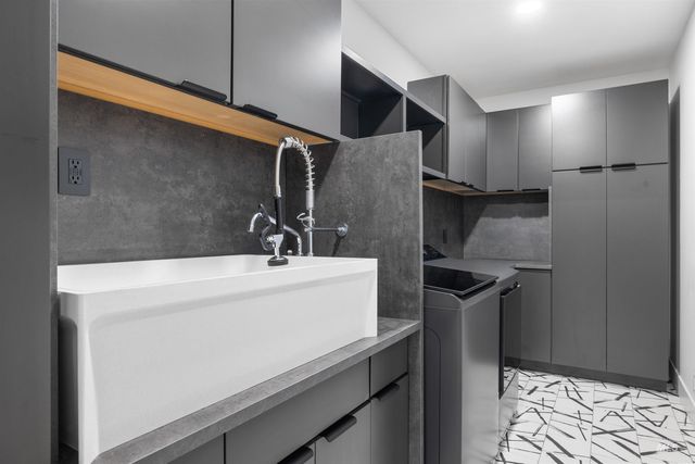 5793 S Brian Way, Boise, ID 83716