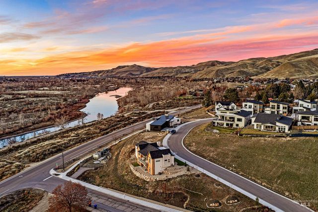 5793 S Brian Way, Boise, ID 83716