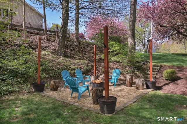 9 Academy Road, Trumbull, CT 06611
