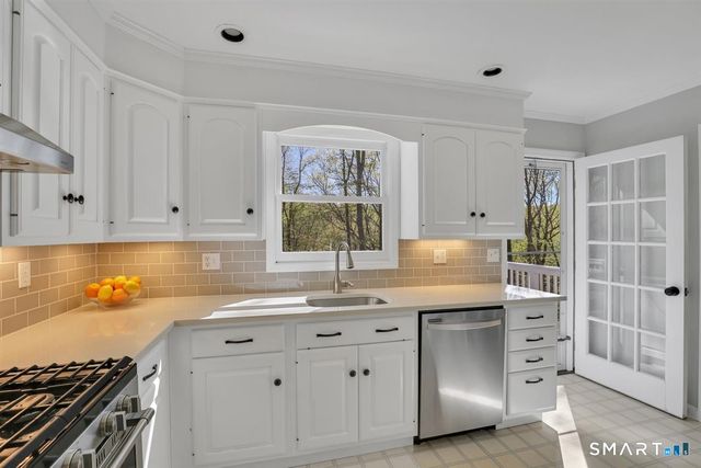 9 Academy Road, Trumbull, CT 06611