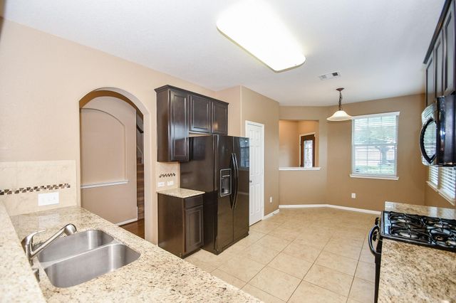 2135 Waterford Park Street, Missouri City, TX 77459