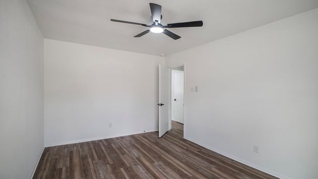 12915 Bexhill Drive, Houston, TX 77065