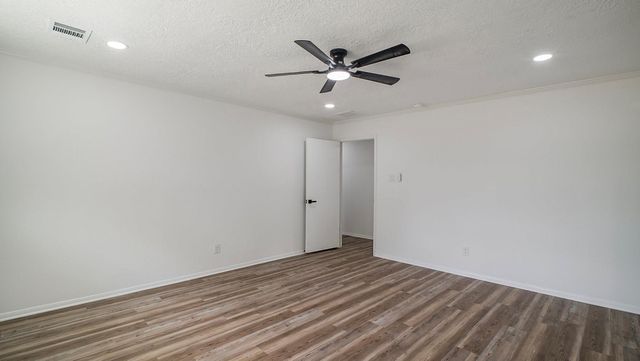 12915 Bexhill Drive, Houston, TX 77065