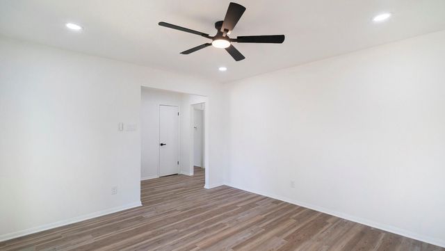 12915 Bexhill Drive, Houston, TX 77065