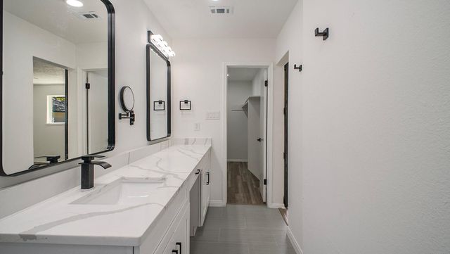 12915 Bexhill Drive, Houston, TX 77065