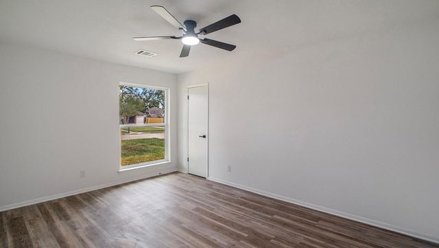 12915 Bexhill Drive, Houston, TX 77065