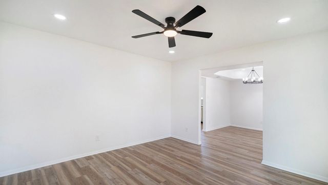 12915 Bexhill Drive, Houston, TX 77065