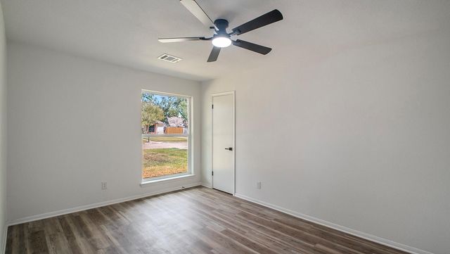 12915 Bexhill Drive, Houston, TX 77065