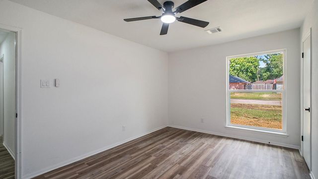 12915 Bexhill Drive, Houston, TX 77065