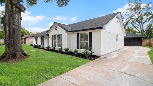 12915 Bexhill Drive, Houston, TX 77065