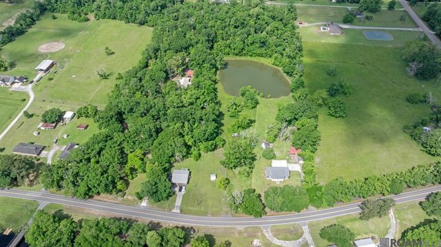 10197 E Highway 936, St Amant, LA 70774