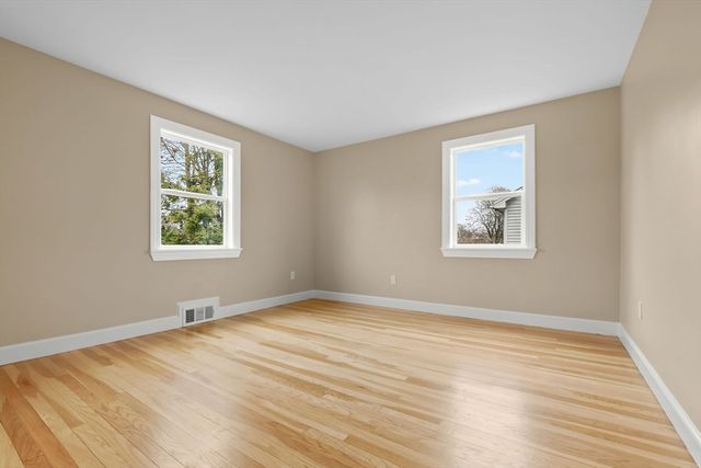 24 Garden St, Danvers, MA 01923