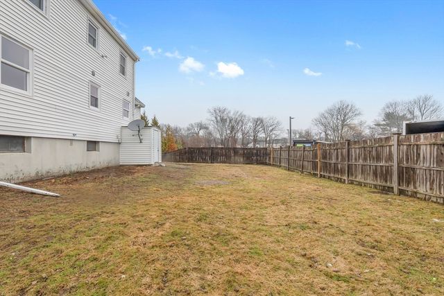 24 Garden St, Danvers, MA 01923