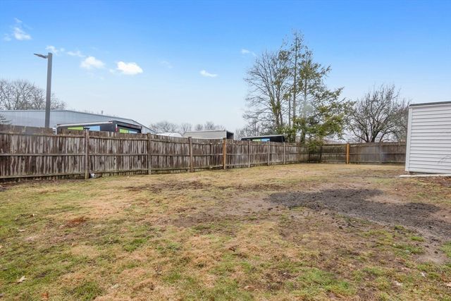 24 Garden St, Danvers, MA 01923