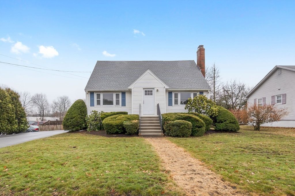 24 Garden St, Danvers, MA 01923