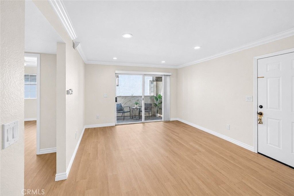 16377 Lakeshore Drive 6K, Lake Elsinore, CA 92530 — photo 2