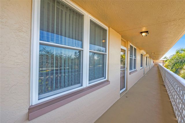 5095 BAY STREET NE 317, St Petersburg, FL 33703