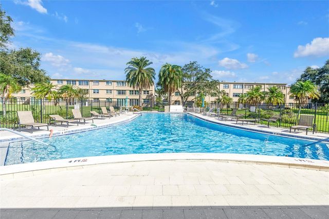 5095 BAY STREET NE 317, St Petersburg, FL 33703