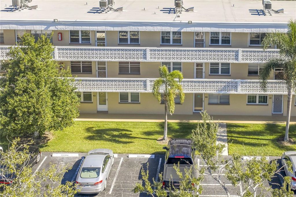 5095 BAY STREET NE 317, St Petersburg, FL 33703
